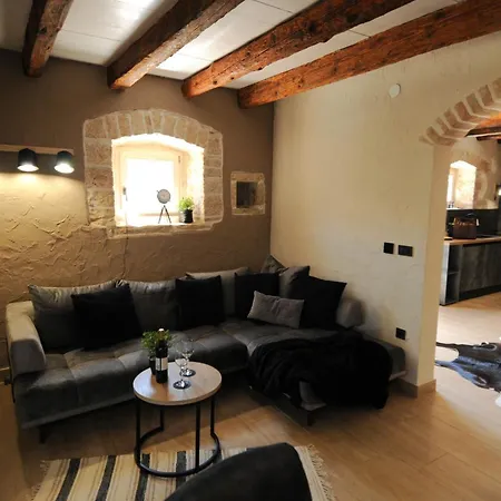 Villa Design Stone Angelina