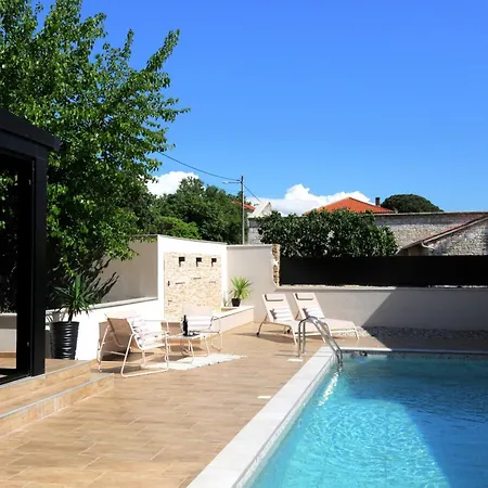 Angelina - Design Stone House In Markovac *
