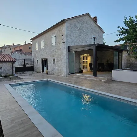 Villa Angelina *